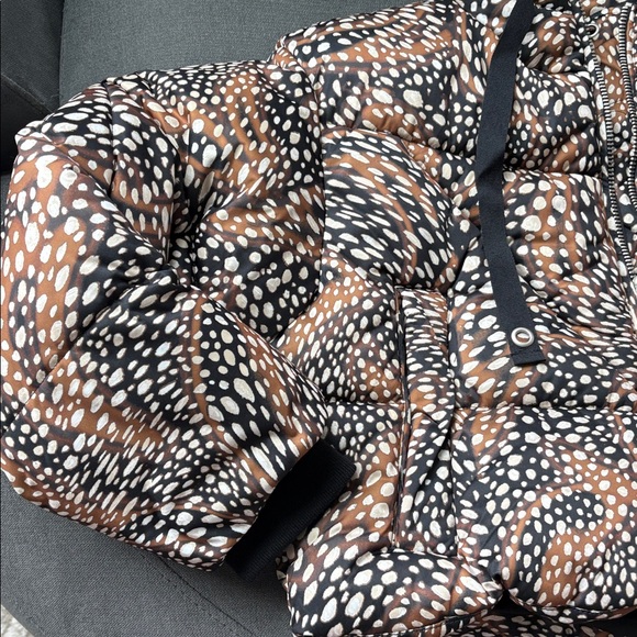 Avec Les Filles printed crop puffer jacket - Picture 7 of 11